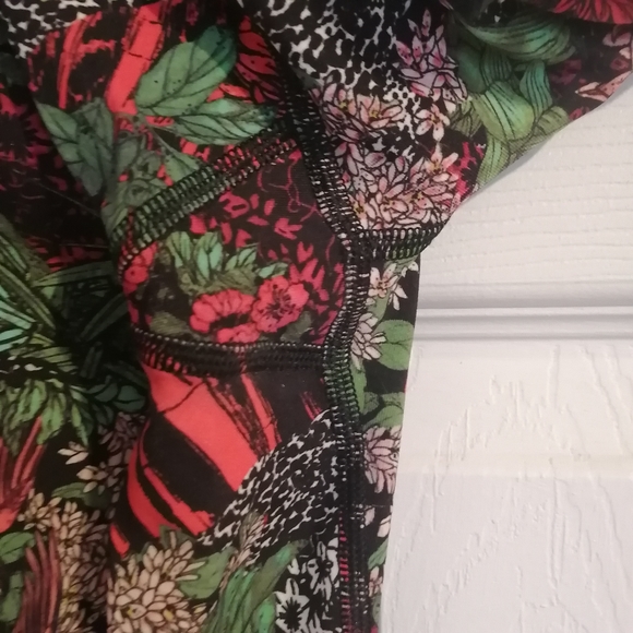 Lululemon Speed Up Tight *Full-on Luxtreme 28" - Picture 5 of 6